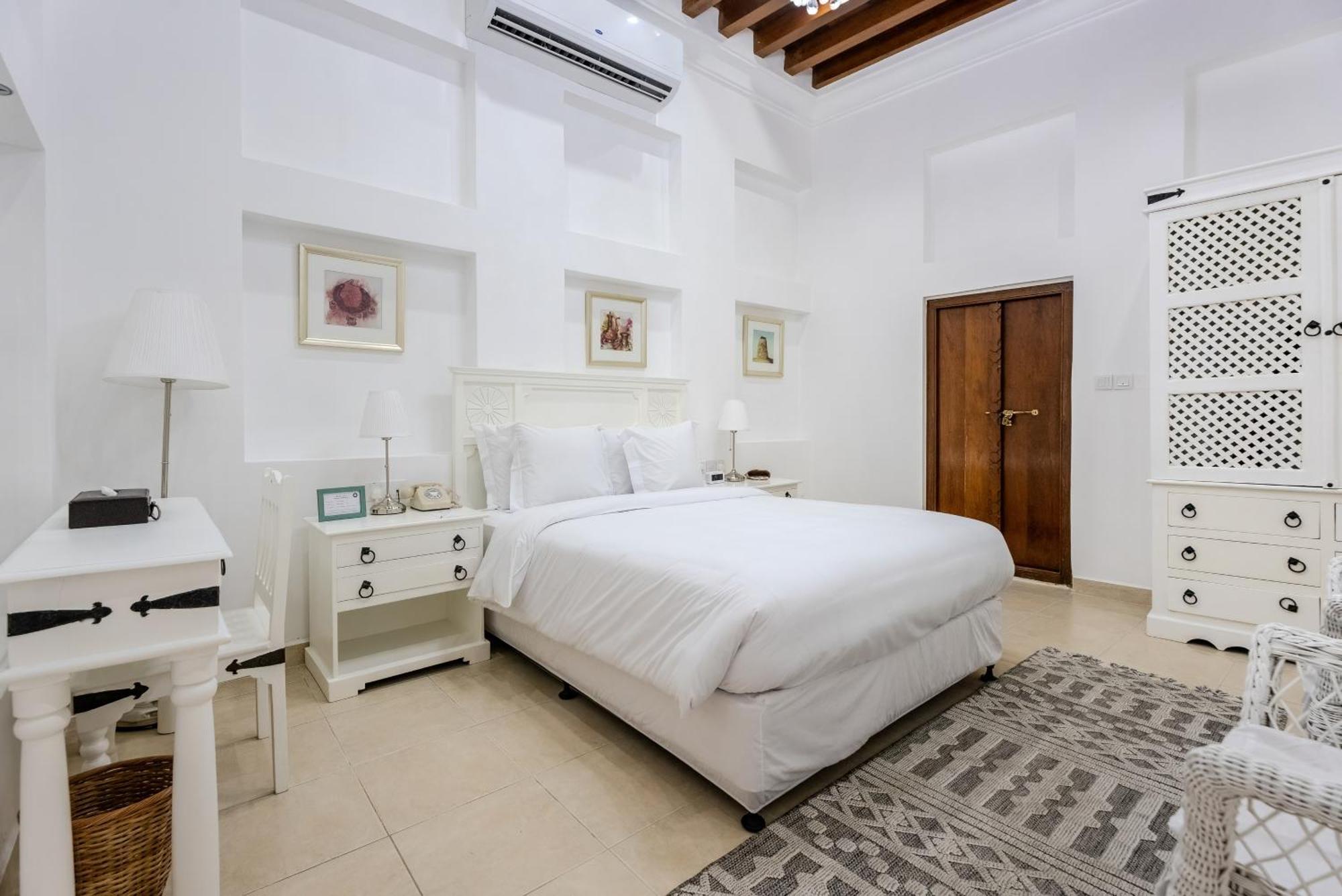 Arabian Boutique Hotel Dubai Exterior photo